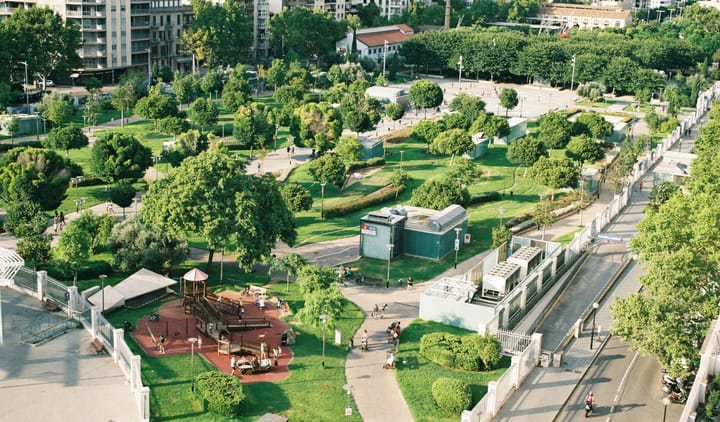 Grünflächen im Stadtbild: Die Bedeutung professioneller Pflege für Straßen und Natur